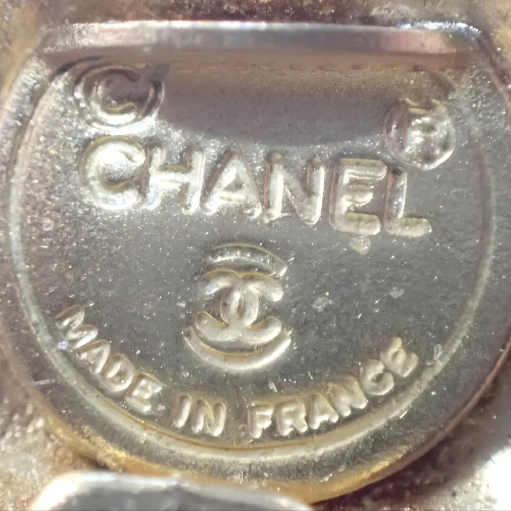 CHANEL Quilted Matelasse Earrings Gold Plated Clip On Vintage - Picture 5 of 5